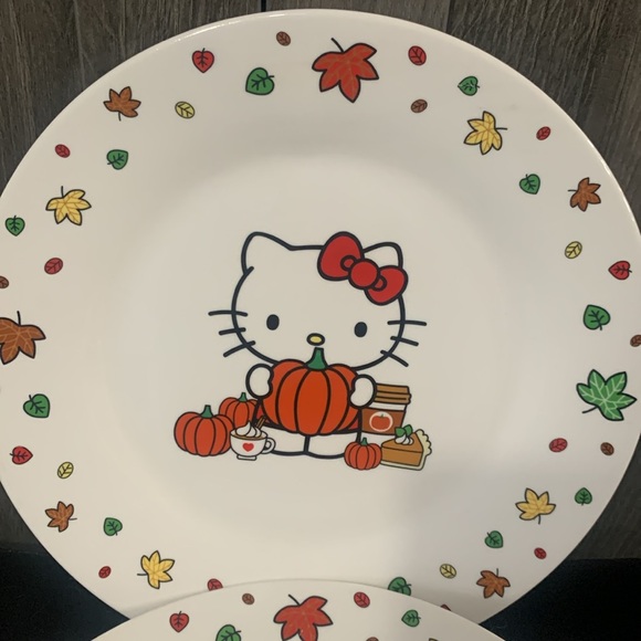 New Hello Kitty Pumpkin Spice Fall 10.5" Large Ceramic Set Of 2 Dinner Plates - Picture 2 of 7